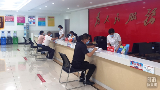  △湖北武汉，东湖高新区智苑社区党群服务中心。（总台央视记者马立飞拍摄）